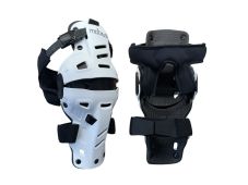 Buy Mobius X8H Hybrid Knee Support Mx (PAIR) White / Black Size XXS / XS by Mobius for only $199.95 at Racingpowersports.com, Main Website.